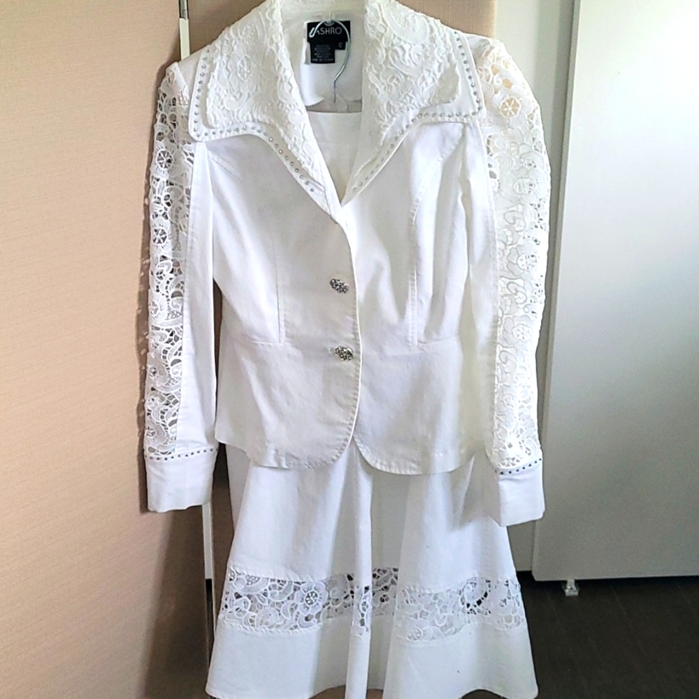End of season Ashro white denim and lace suit
